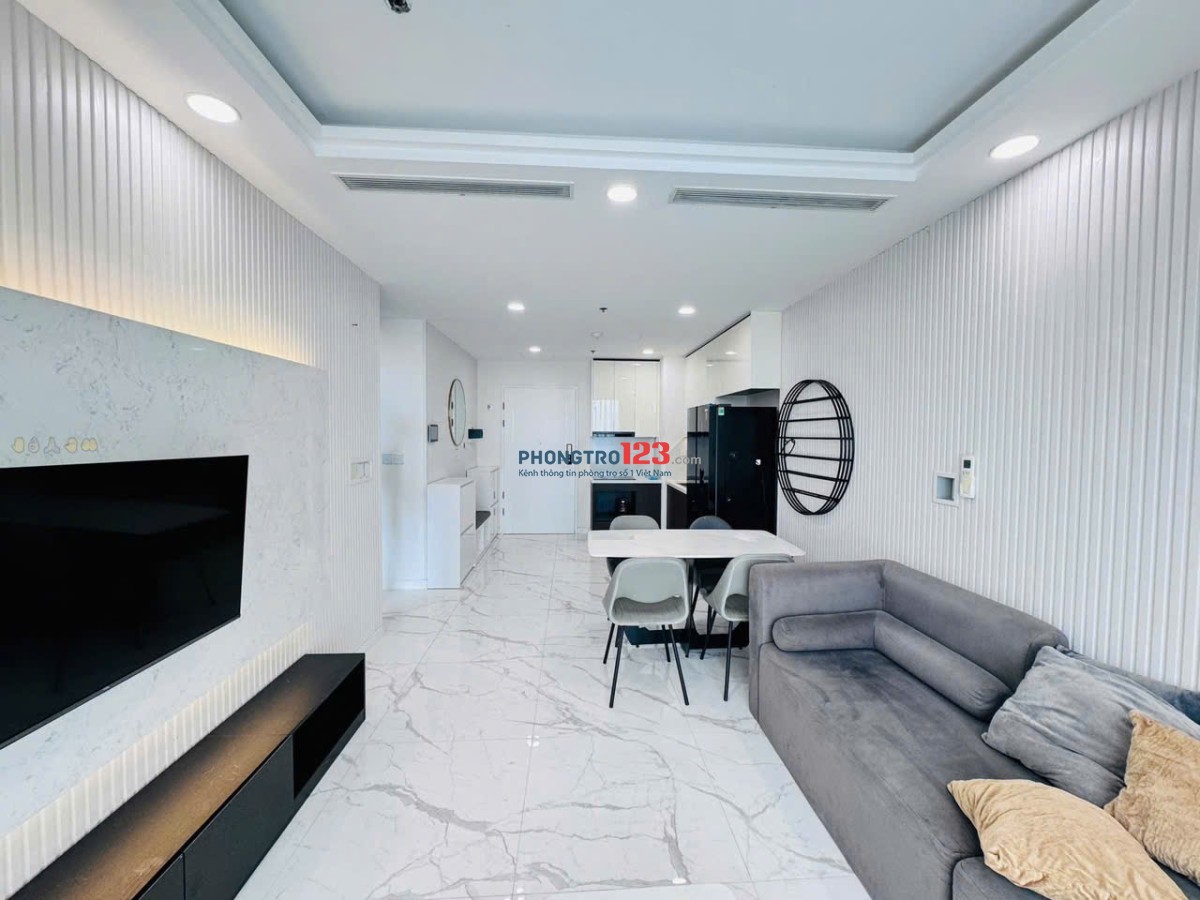Căn 3 phòng ngủ Republic Plaza giá 18tr, sẵn nội thất cao cấp.