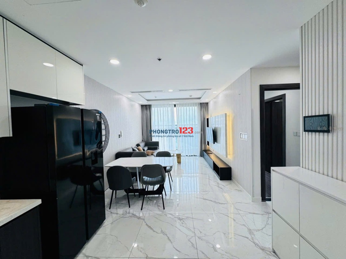 Căn 3 phòng ngủ Republic Plaza giá 18tr, sẵn nội thất cao cấp.