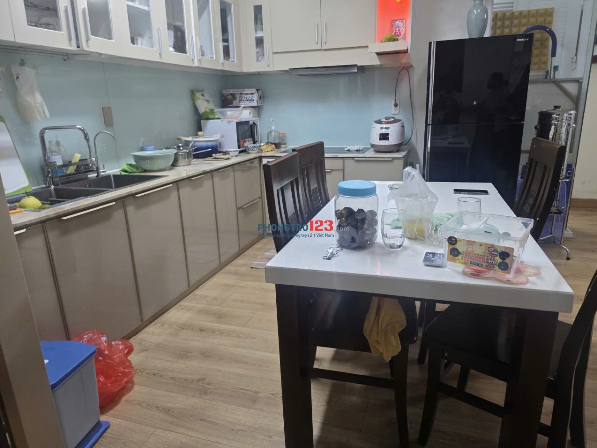 Lữ Gia Plaza-Quận 11 Căn góc 2 Ban Công 109m2, 3PN giá 14tr/th Full nội thất