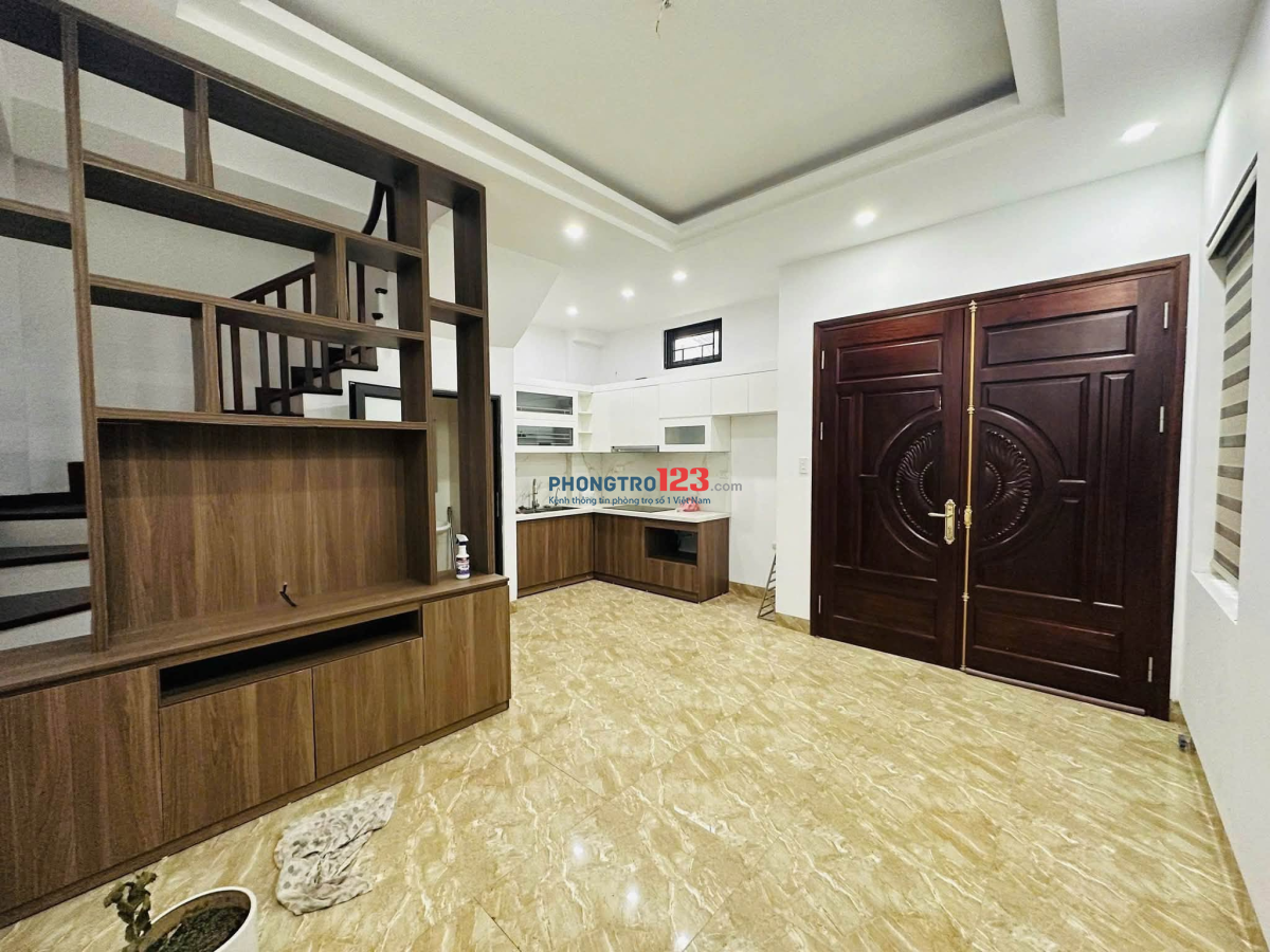 TÌM ROOMATE NAM GẤP – PHỐ TRẠM, LONG BIÊN – 1TR6/THÁNG