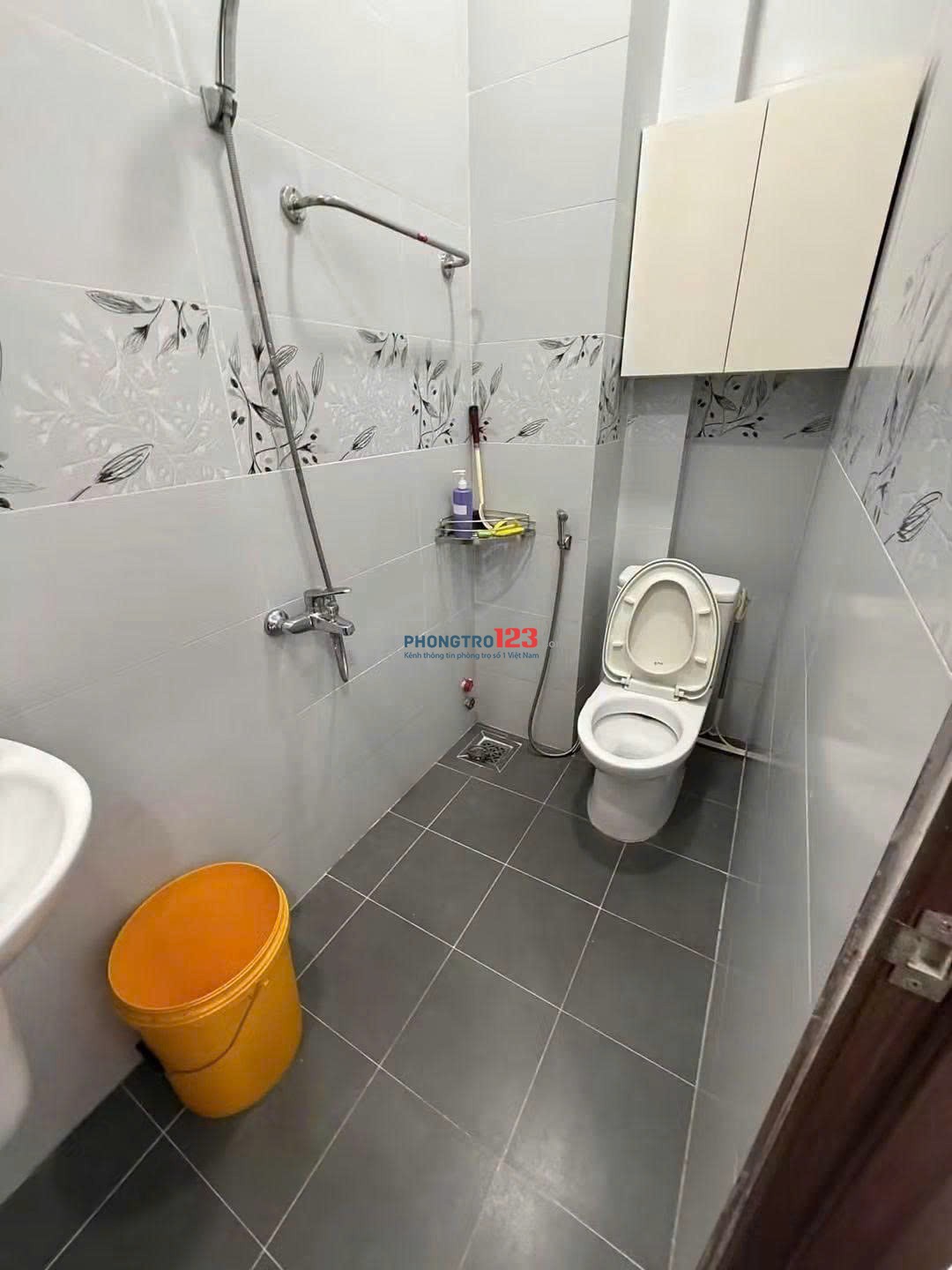 Cho thuê nhà riêng, đường cô bắc, phú nhuận (2PN, 2WC, Full nội thất)