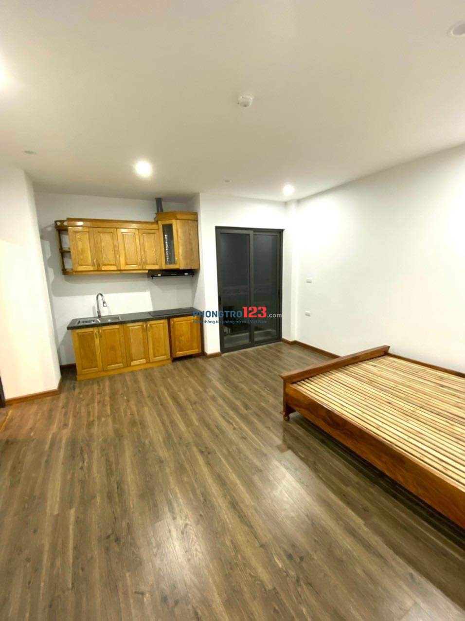 GÓC NHƯỢNG PHÒNG - Mình cần pass phòng CCMN 445 LẠC LONG QUÂN, đầu tháng 11 vào ở, full đồ