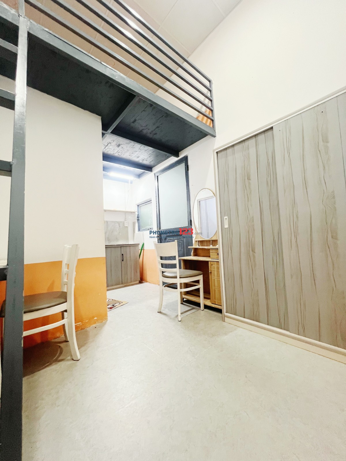 Duplex trống sẵn dọn vào ngay - kv Quận 8