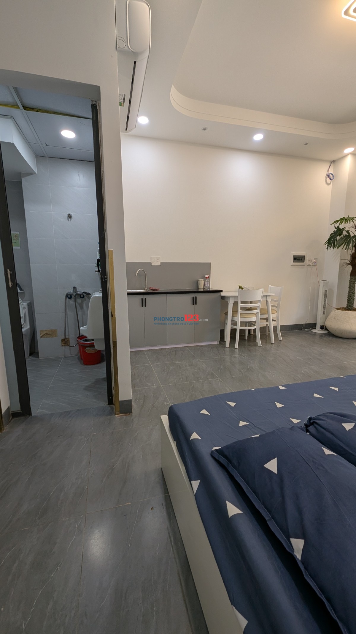 Phòng mặt tiền gần Global City Liên Phường, tiện ở kinh doanh online kết hợp, oto đỗ cửa.