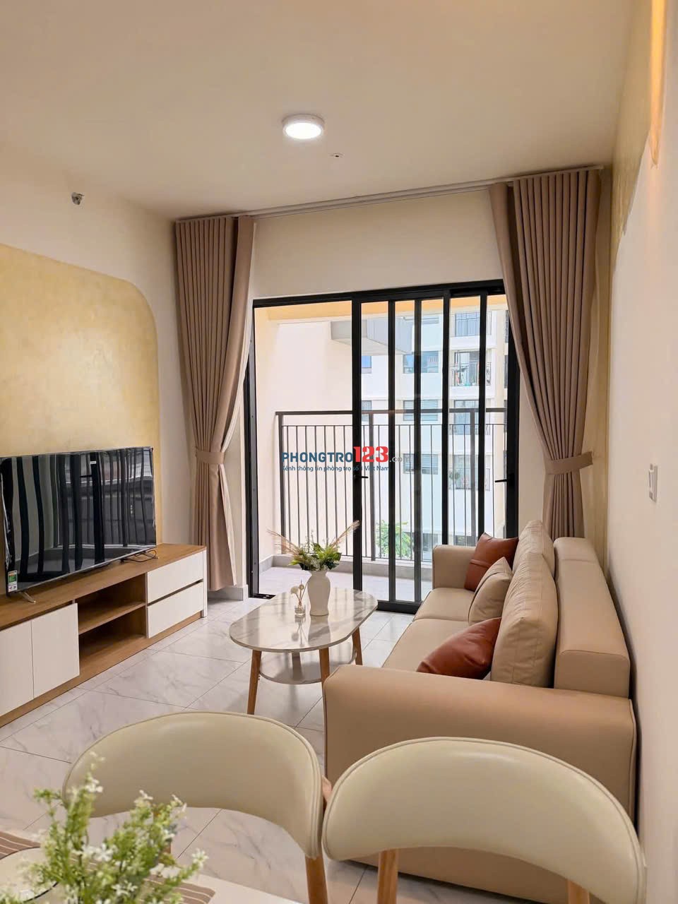 CC Cao cấp Wilton Tower. D1 Bình Thạnh. 68m2 2PN .NTCC. 17.5TR