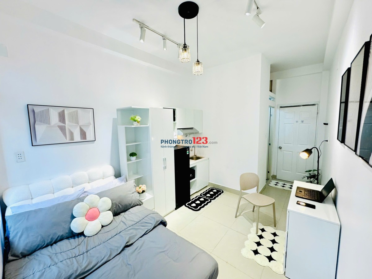 PHÒNG CỬA SỔ - BAN CÔNG THOÁNG RỘNG 30M² – NGAY HUỲNH VĂN BÁNH | GIÁP PHÚ NHUẬN