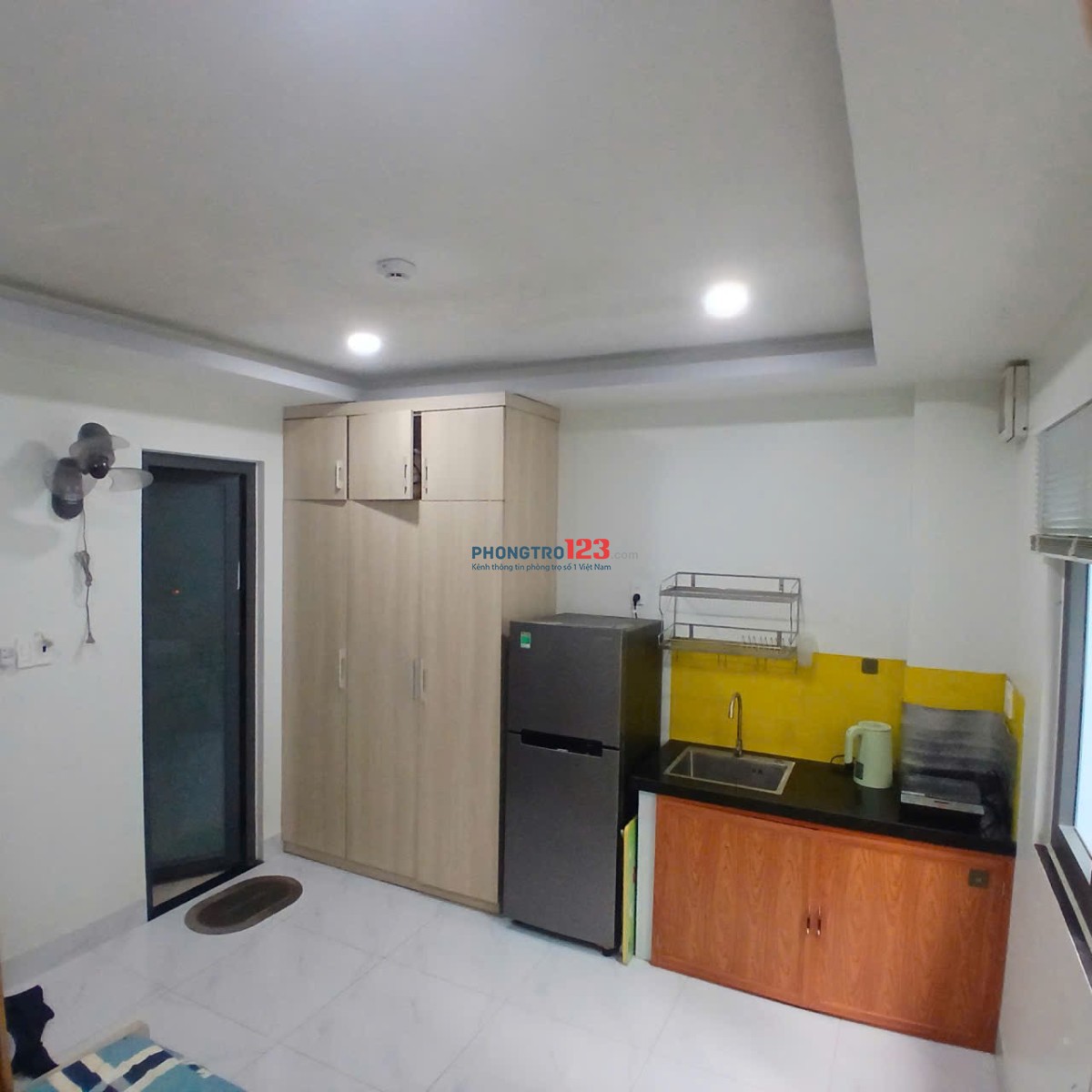 Căn Hộ Dịch Vụ - Cửa Sổ, Full Nội Thất - Sạch Sẽ. PHAN CHU TRINH - Gần Chợ Bà Chiểu