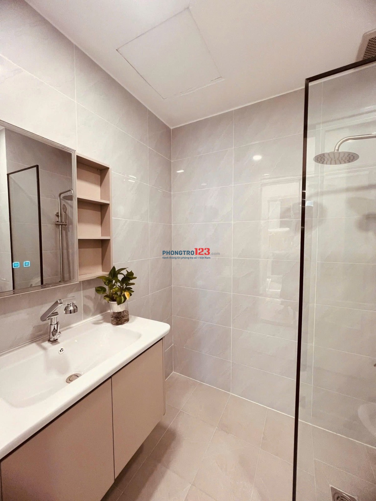 Xi grand Court- Căn Góc 109m2, 3PN, nội thất cao cấp giá thuê 22.5tr/th