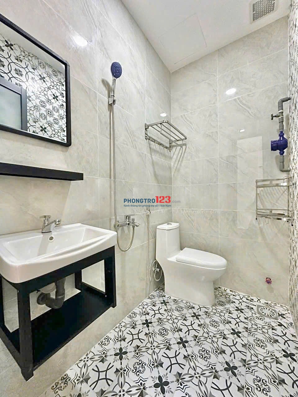 CHO THUÊ CĂN HỘ 1PN TÁCH BẾP, BAN CÔNG RIÊNG THOÁNG SÁNG – TRẦN BÌNH TRỌNG, BÌNH THẠNH | GẦN CHỢ BÀ