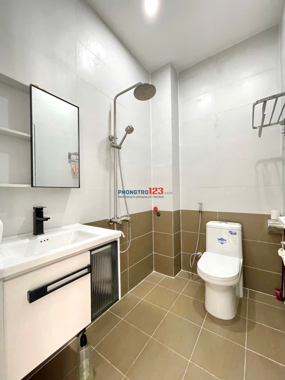 CHO THUÊ CĂN HỘ STUDIO BAN CÔNG , CỬA SỔ LỚN -PHAN ĐĂNG LƯU , PHÚ NHUẬN GẦN PHAN XÍCH LONG , Q1,Q3