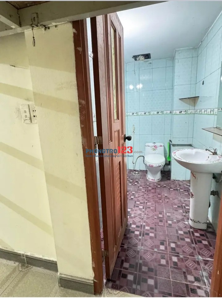 Phòng trọ rộng rãi thoáng mát,có cửa sổ