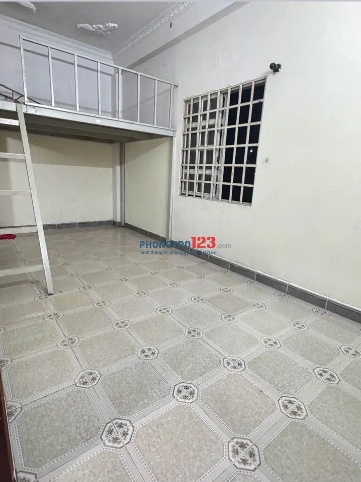 Phòng trọ rộng rãi thoáng mát,có cửa sổ