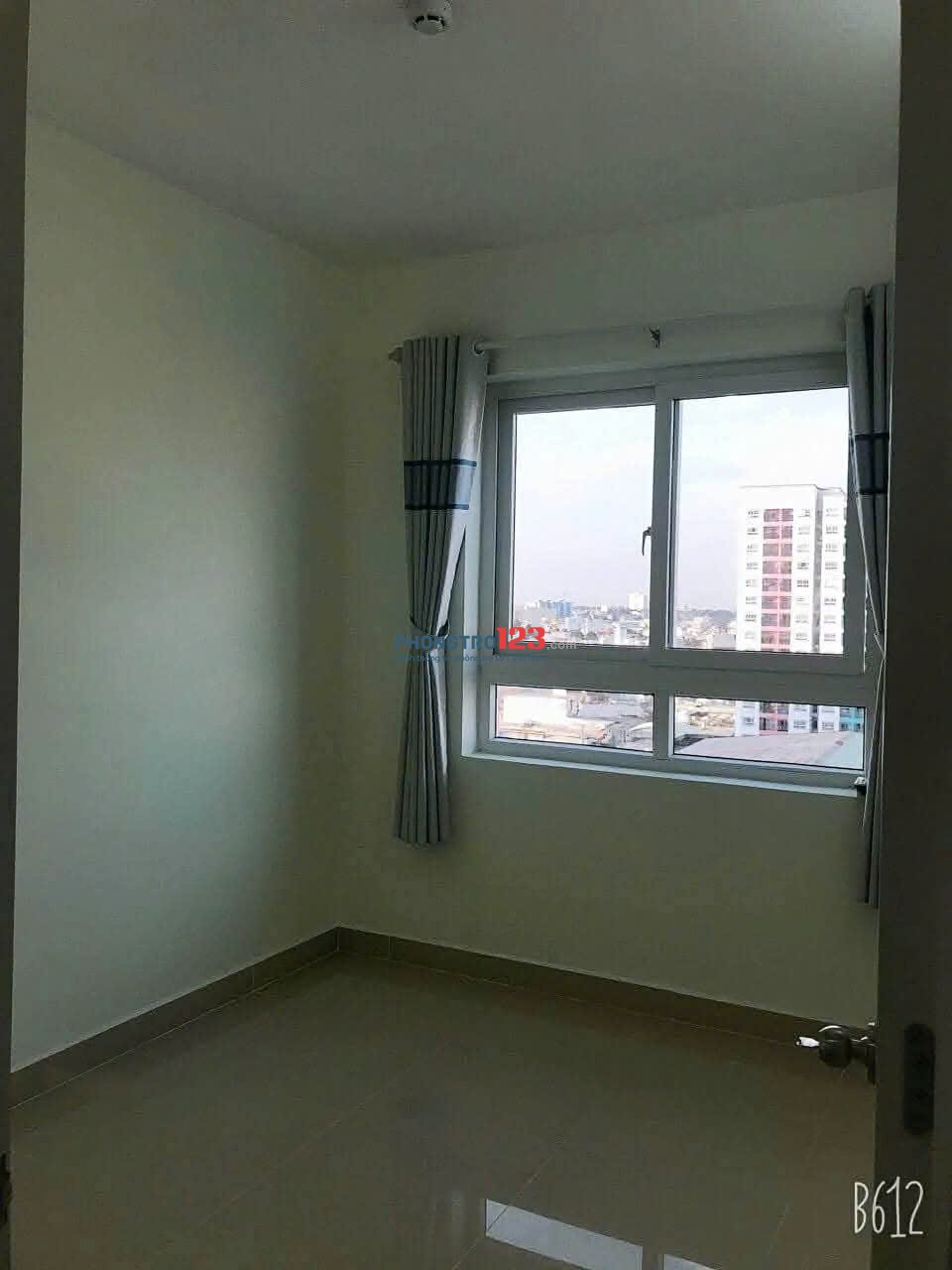 Chung cư Bàu Cát 2, Hồng Lạc, TB: 56m2, 1PN, nhà trống, 7,5tr