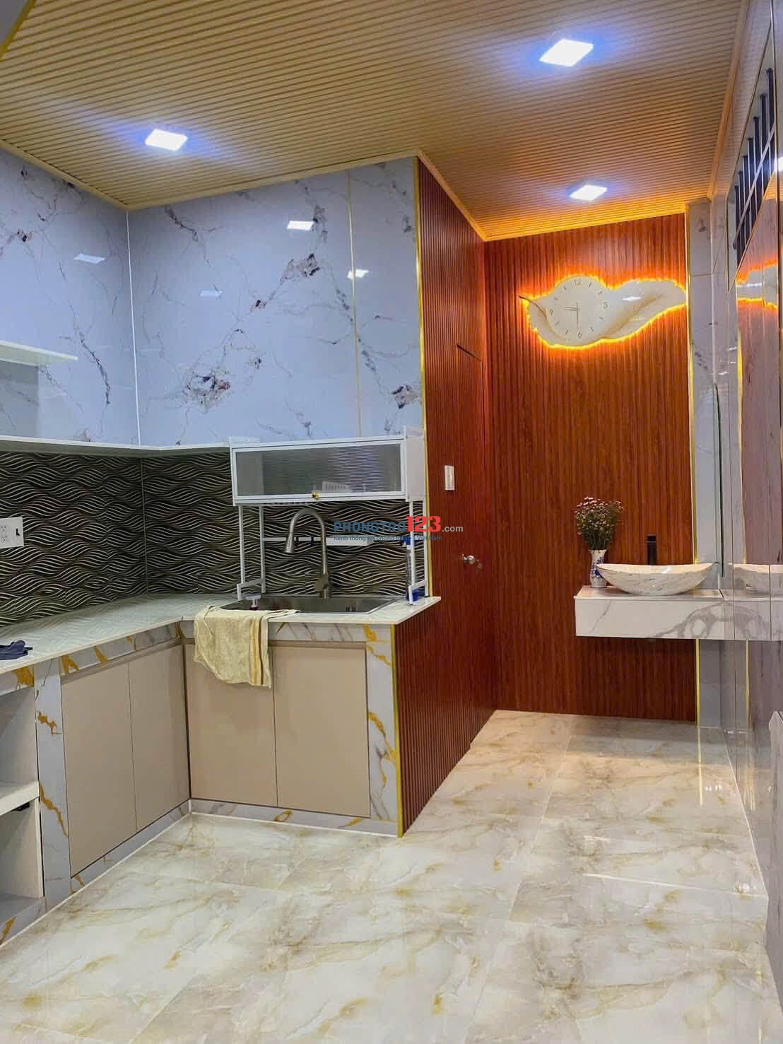 Nhà riêng, 2PN/2WC 84m2 sẵn nội thất 1/Hoàng Sa Q.3 giá thuê 15tr/th