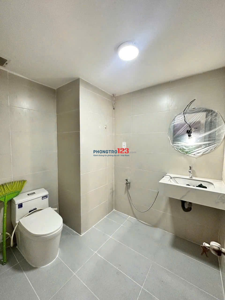 Chung cư Nguyễn Kim, Nhật Tảo, Q10: 1p ngủ, 8triệu, nhà trống