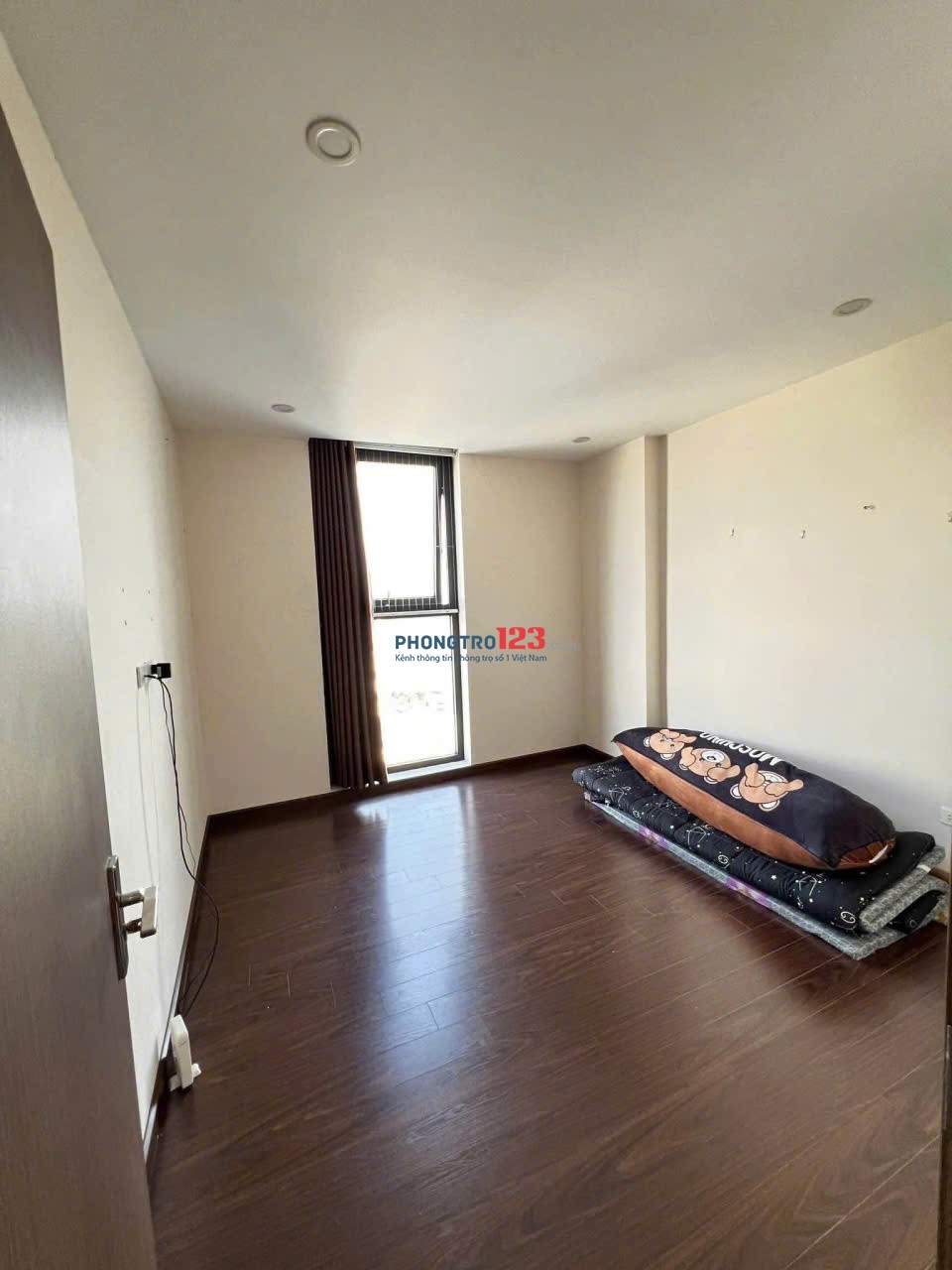 Căn Penthouse Bảy Hiền- 4 phòng ngủ 150m2- giá 17 triệu/ tháng