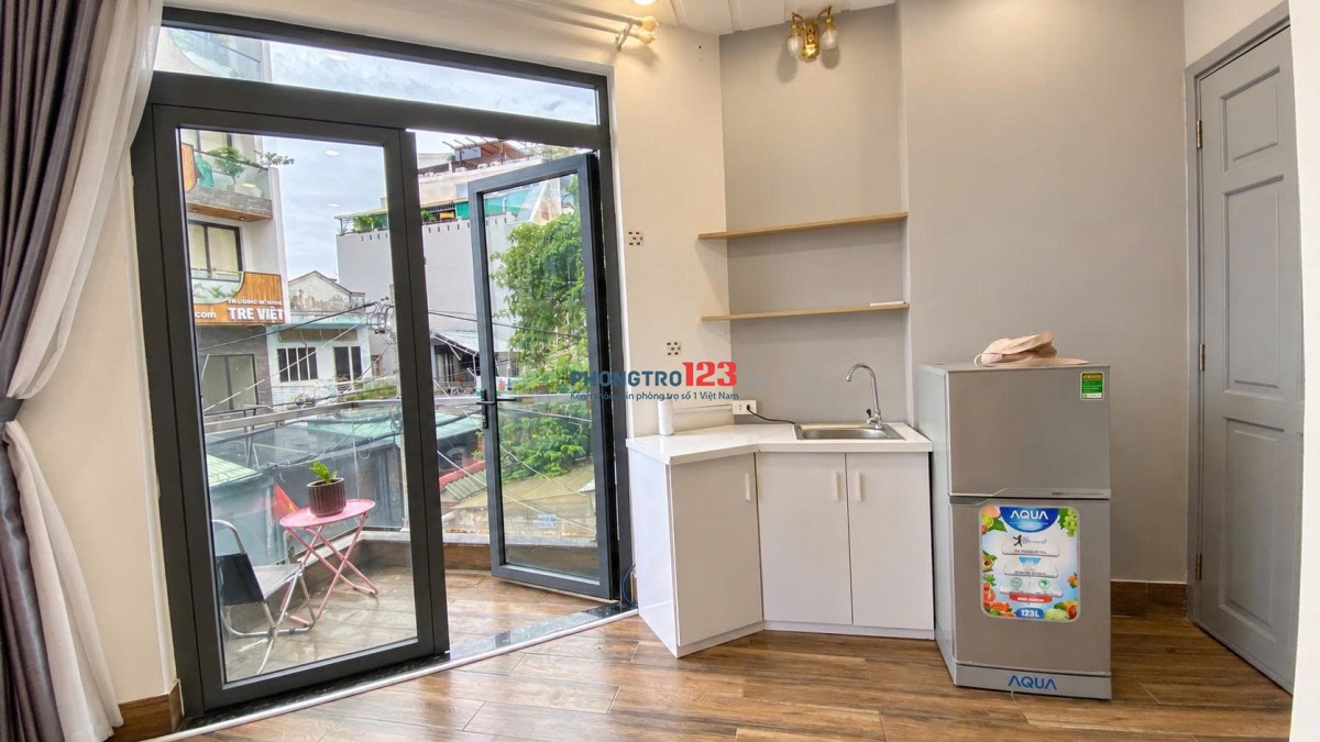 Căn hộ mới 35m2 ban công siêu thoáng giáp Quận 1, Q3- Phan Đăng Lưu, Phú Nhuận