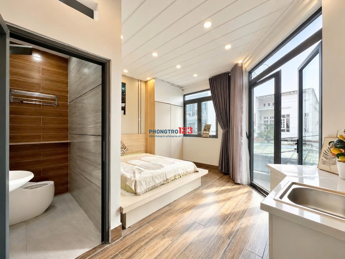 Căn hộ mới 35m2 ban công siêu thoáng giáp Quận 1, Q3- Phan Đăng Lưu, Phú Nhuận