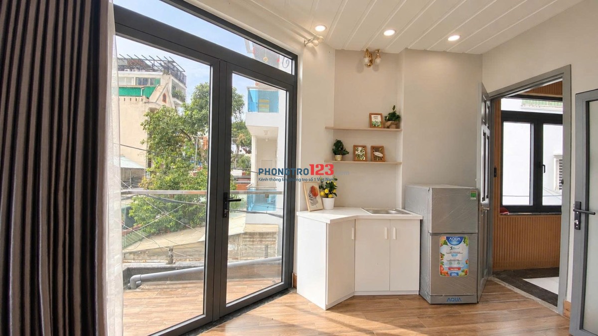 Căn hộ mới 35m2 ban công siêu thoáng giáp Quận 1, Q3- Phan Đăng Lưu, Phú Nhuận