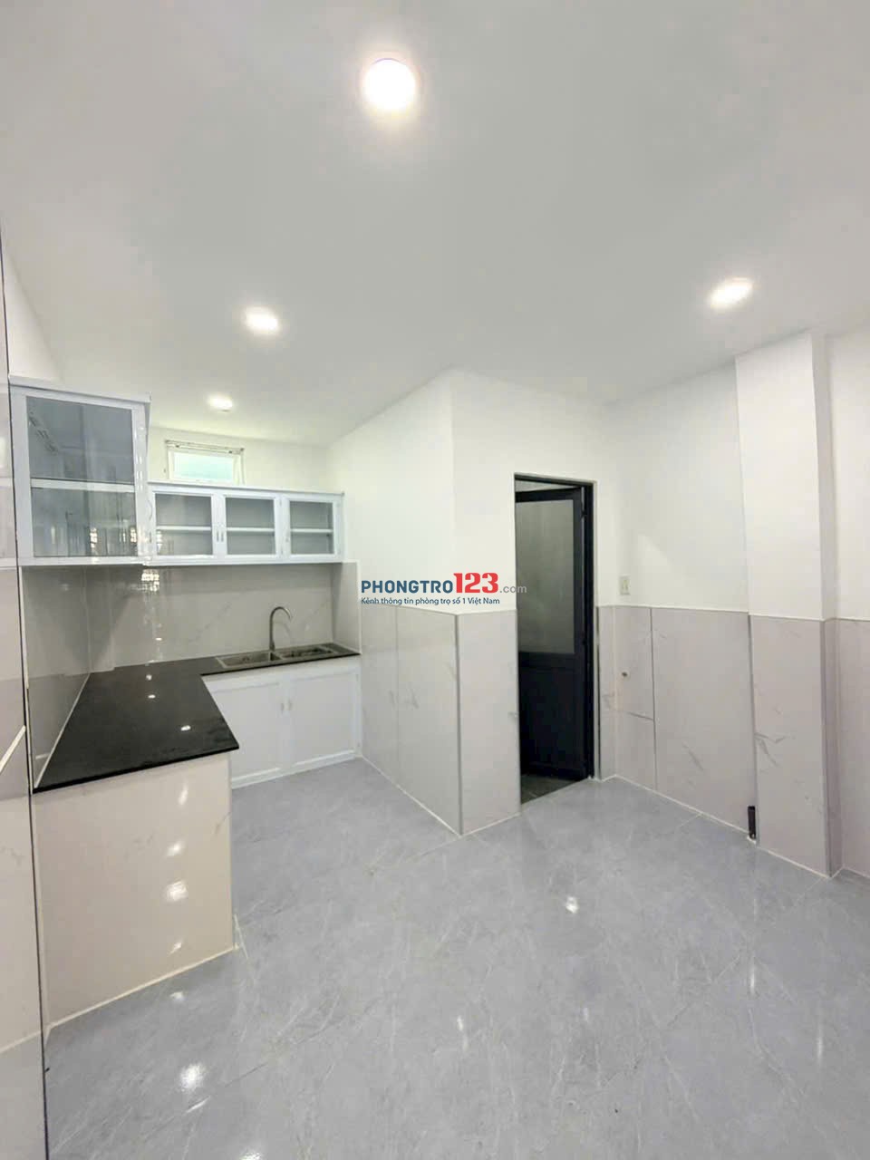 Nhà riêng hẻm Lê Văn Sỹ, gần trường TH Đặng Văn Ngữ - NTCB giá thuê 13tr5/tháng