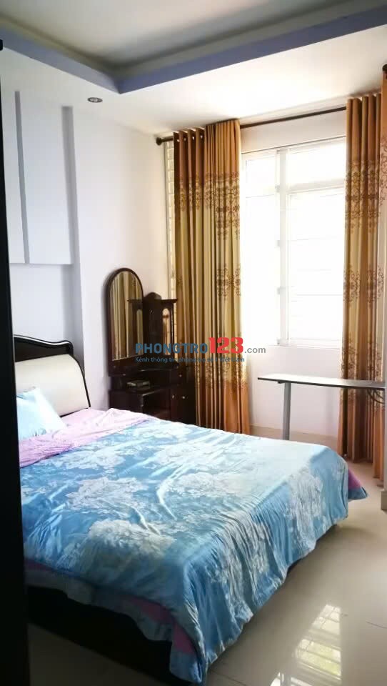 Cho thuê phòng ban công tiện nghi trung tâm Bình Thạnh bao trọn gói
