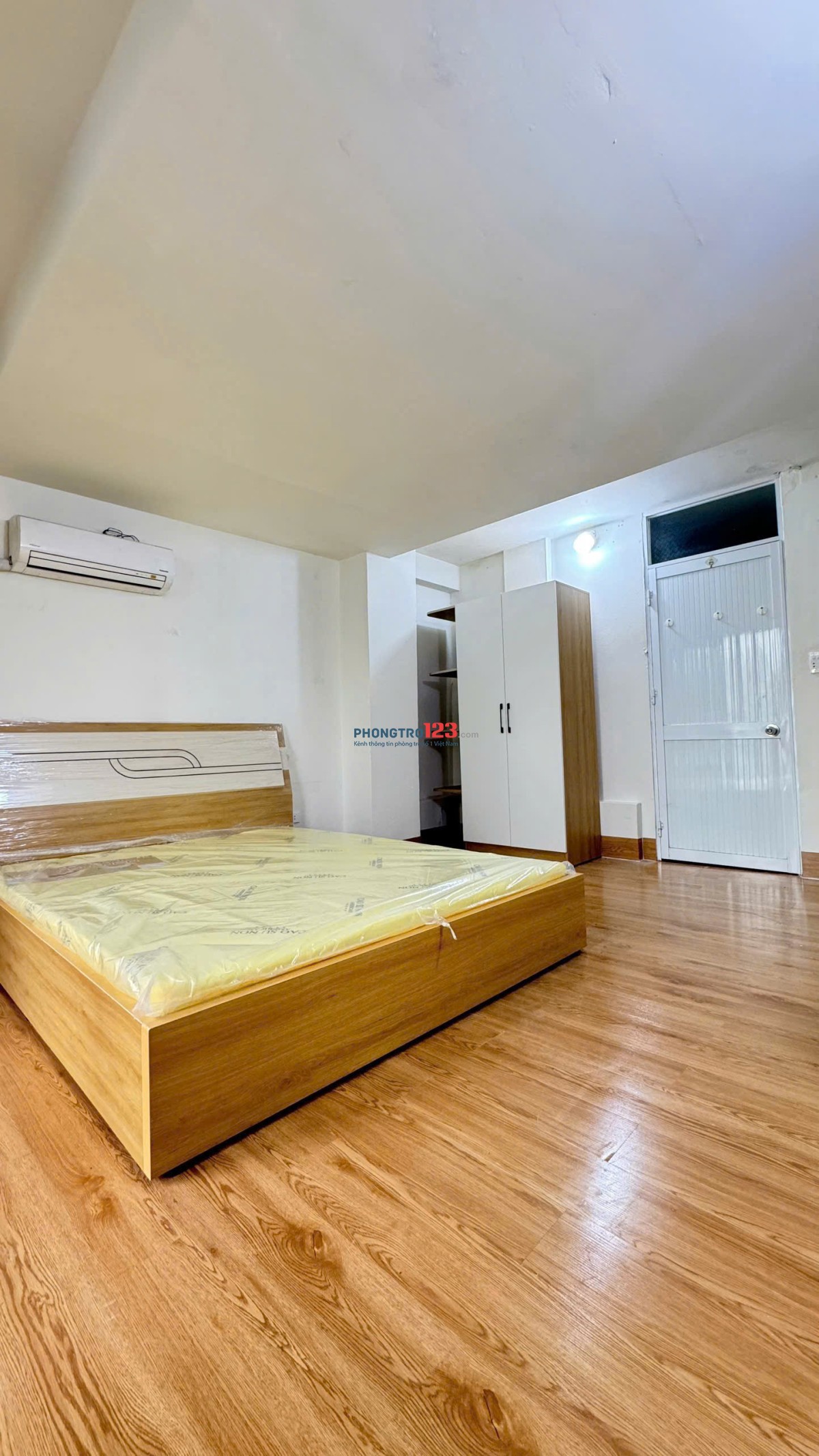 GIÁ RẺ - Phòng có ban công, full nội thất – Lê Văn Duyệt, Bình Thạnh gần Bà Chiểu, Hàng Xanh, Quận 1