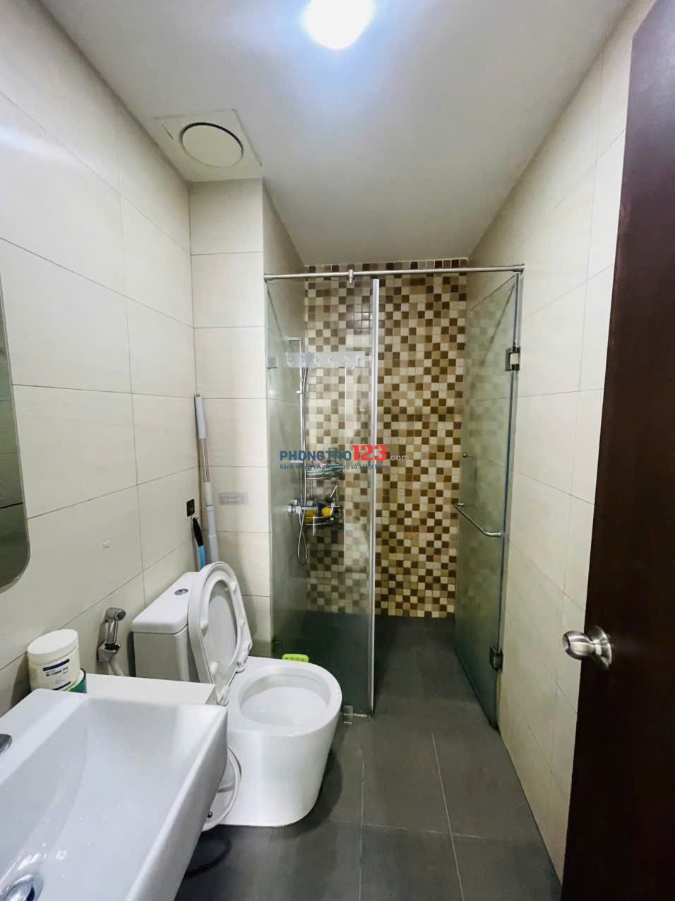 Chung cư Tân Bình, Hoàng Bật Đạt, TB: 2p ngủ, full NTCC, 9 triệu