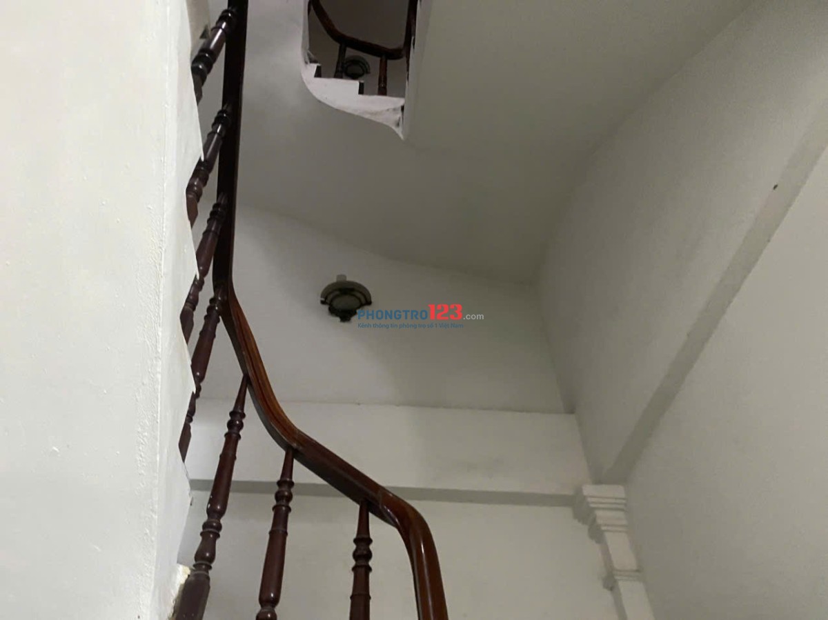 Cho thuê phòng trọ Phúc Tân, Hoàn Kiếm, Hà Nội dt 40m2