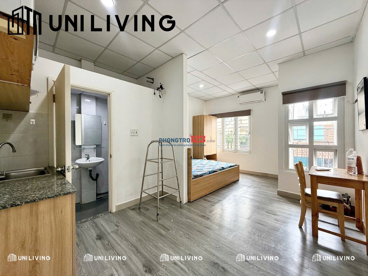 Cho thuê phòng 35m2, ban công gần ngã tư Phú Nhuận, tiện đi Q1, Q3, Sân bay_thang máy, full nội thất