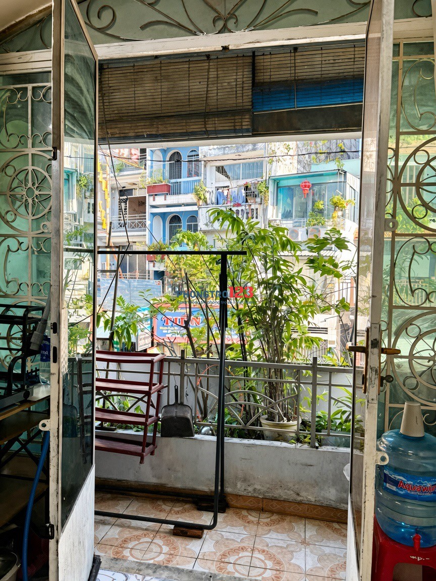Cho thuê phòng Q5 ngay trung tâm gần trường học, quán ăn cafe, TTTM