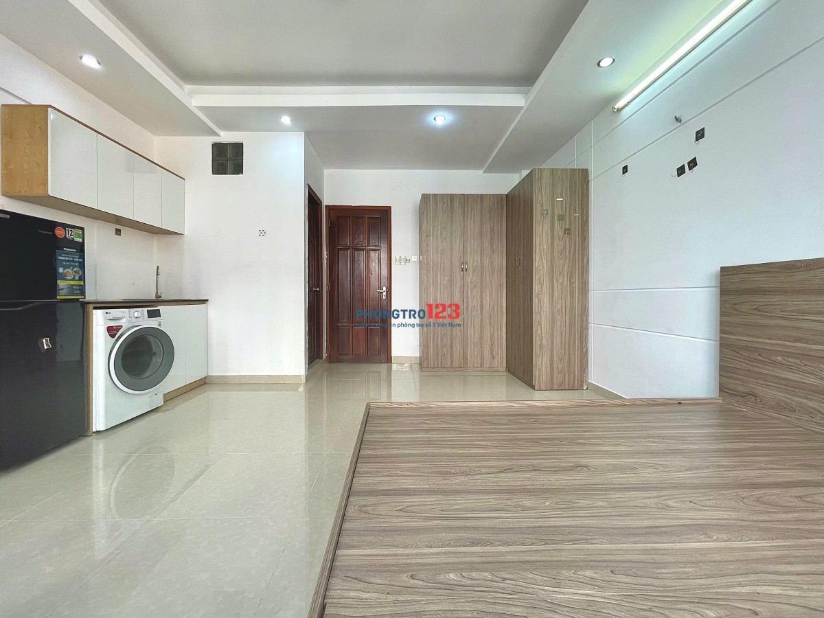 Phòng 45m2 ban công, máy giặt riêng siêu thoáng, mới ngay giáp Q1, Q2 đường Bùi Hữu Nghĩa,Bình Thạnh