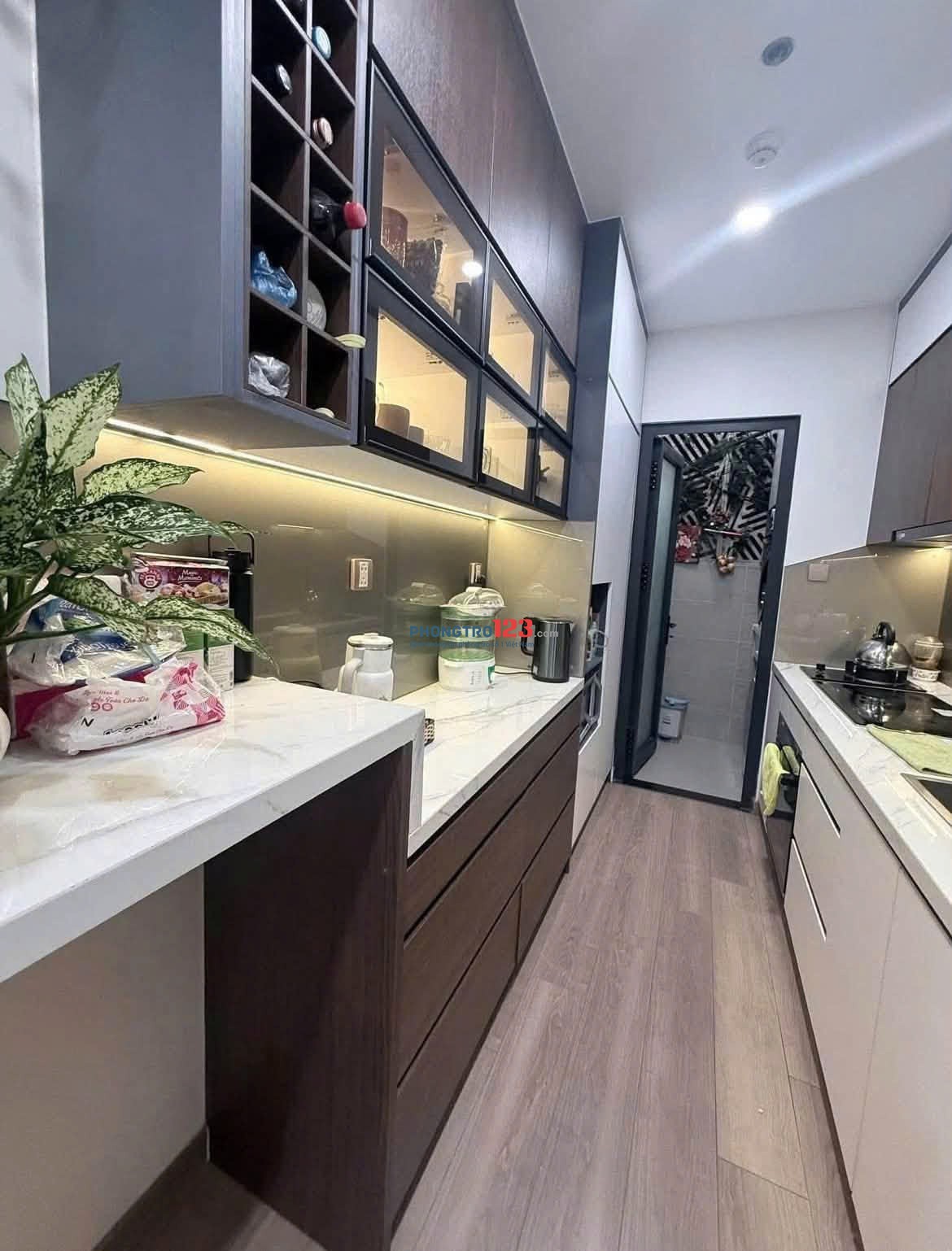 Cho thuê căn hộ Kingston Residence 2 Phòng ngủ, full nội thất giá 16 triệu