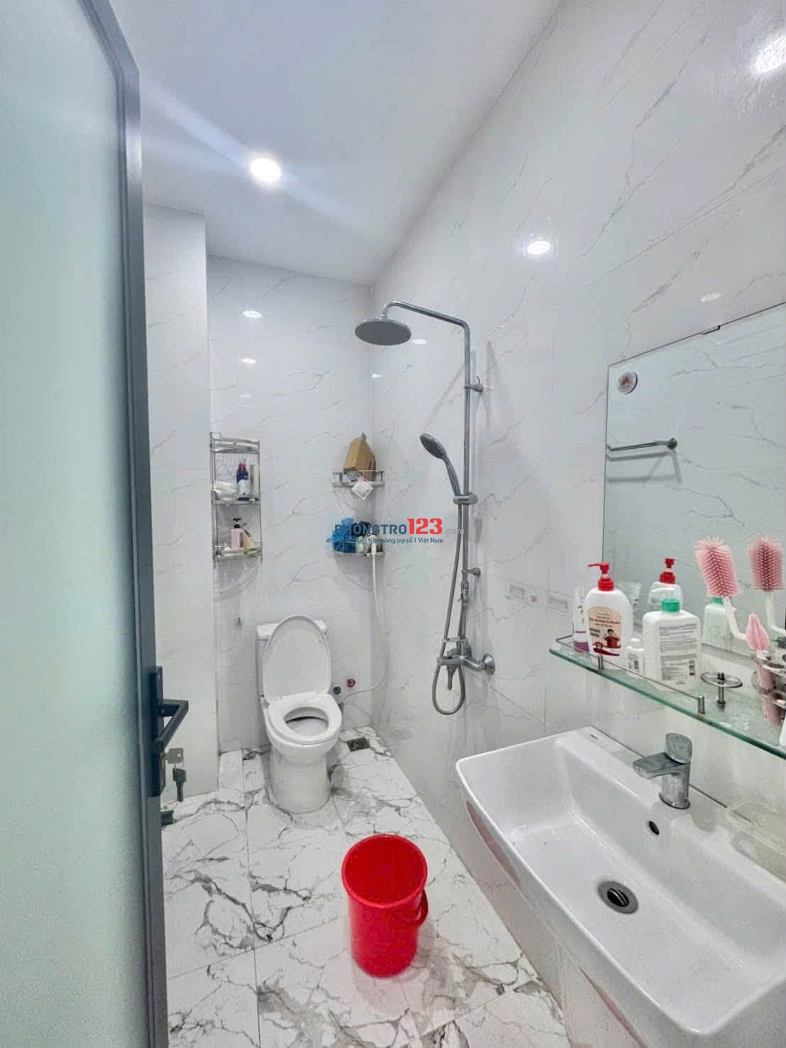 Nhà riêng 1/Phan Xích Long, Phú Nhuận 2PN-Full nội thất, giá 14tr/th