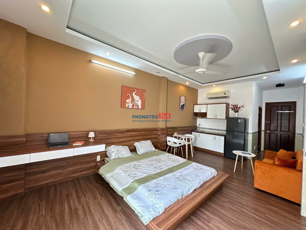Cho thuê phòng rộng, ban công lớn, full nội thất, nuôi pet – Phan Đăng Lưu, Phú Nhuận gần Q1, Q3
