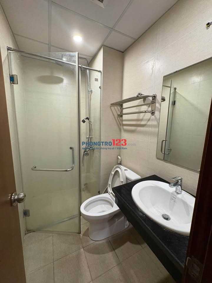 Chung cư CTL Tower, Dương Thị Giang cho thuê căn 3PN, có ban công giá thuê 13tr/tháng