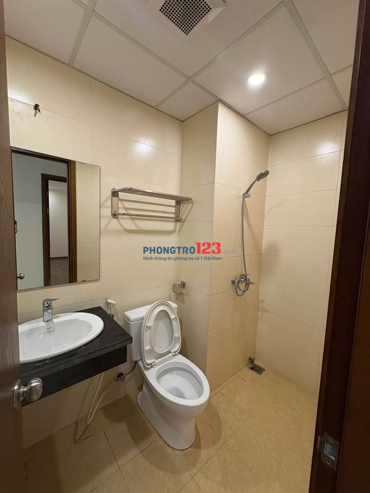 Chung cư CTL Tower, Dương Thị Giang cho thuê căn 3PN, có ban công giá thuê 13tr/tháng