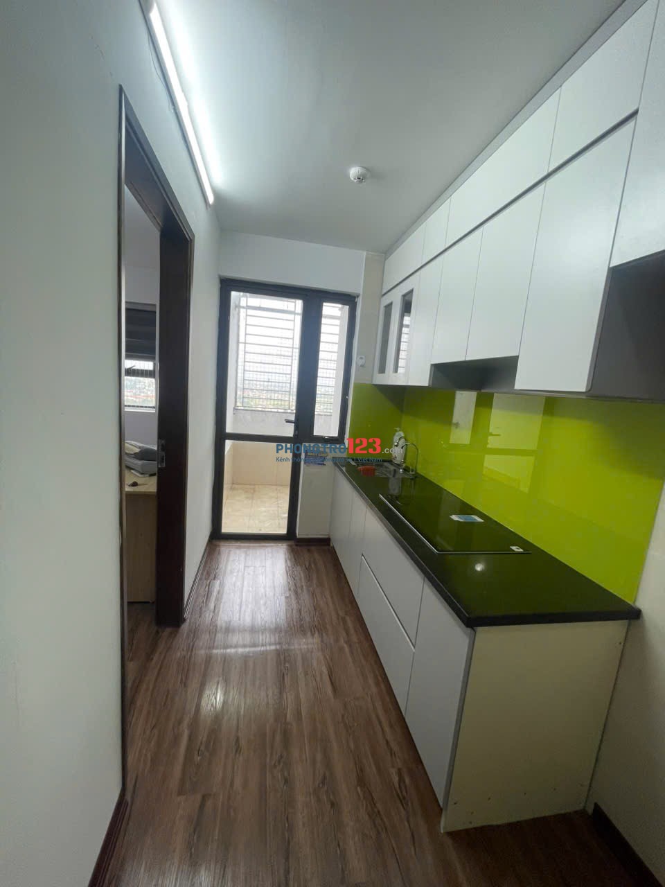 Cho thuê căn hộ dịch vụ mới làm lại nội thất sạch, thoáng, tiện nghi đầy đủ