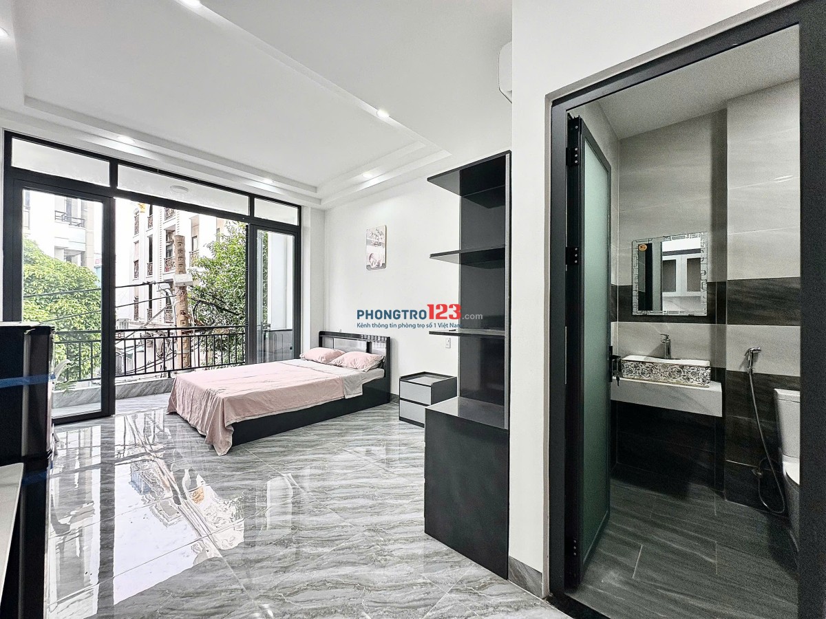 Căn hộ ban công rộng view thoáng đường rộng nội thất đầy đủ ngay Nguyễn Bỉnh Khiêm, Phú Nhuận