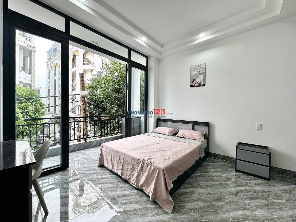 Căn hộ ban công rộng view thoáng đường rộng nội thất đầy đủ ngay Nguyễn Bỉnh Khiêm, Phú Nhuận