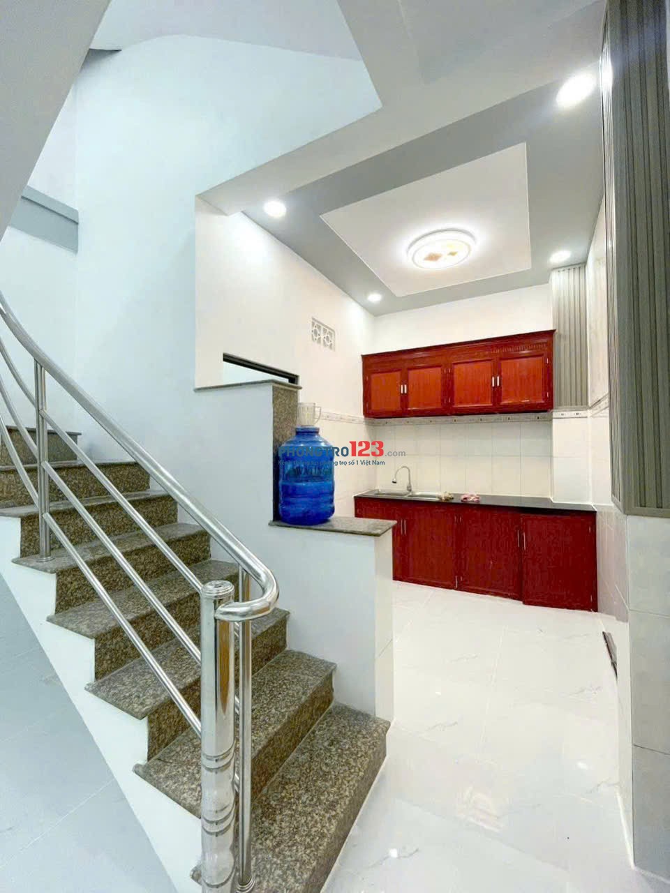 Cho thuê nhà nguyên căn 51 Trần Thị Trọng - 1 trệt 2 lầu 3PN. Giá: 15tr/tháng
