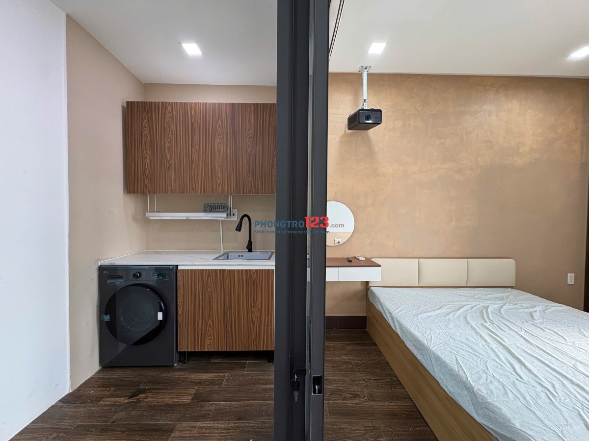  CĂN HỘ FULL NỘI THẤT ĐƯỜNG 3/2, Q10 - VÁCH KÍNH SANG TRỌNG, DỌN VÀO Ở NGAY