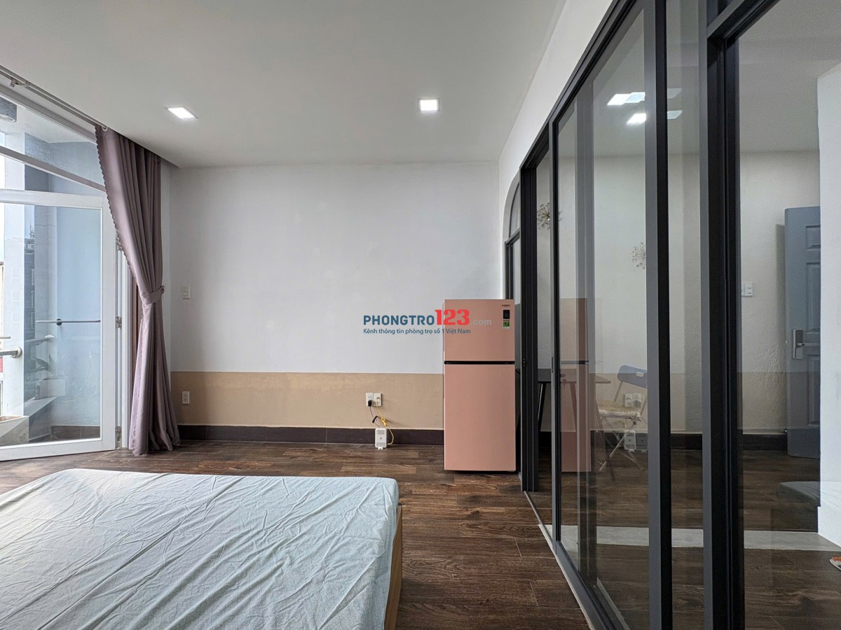  CĂN HỘ FULL NỘI THẤT ĐƯỜNG 3/2, Q10 - VÁCH KÍNH SANG TRỌNG, DỌN VÀO Ở NGAY