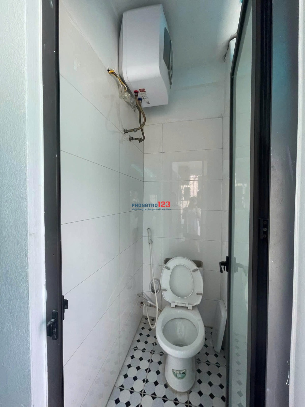 Căn góc 3 phòng ngủ, C/c Kim Tâm Hải, 96m2 sẵn nội thất giá 8.7 tr/th