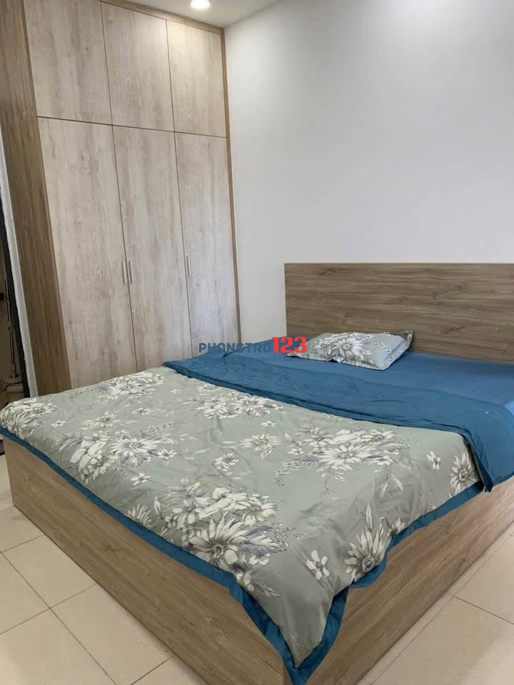 Chung cư Hoa Sen, 262 Lạc Long Quân cần cho thuê căn 2Pn giá chỉ 12tr5/tháng