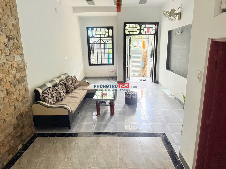 Nhà nguyên căn cần cho thuê hẻm Lý Chính Thắng | 1 lầu, 2PN, 13tr/th