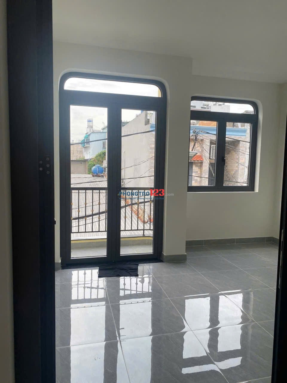 Nhà riêng Phùng Văn Cung -Phú Nhuận 1 trệt 1 lầu 2p ngủ giá 14tr/tháng.