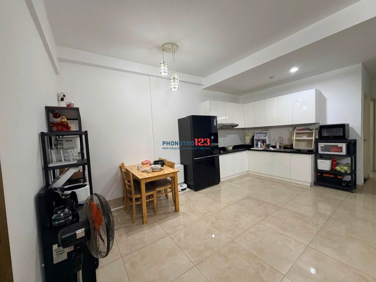 Căn góc 3PN, Sẵn nội thất giá 10tr/th C/c Phúc Yên 104m2