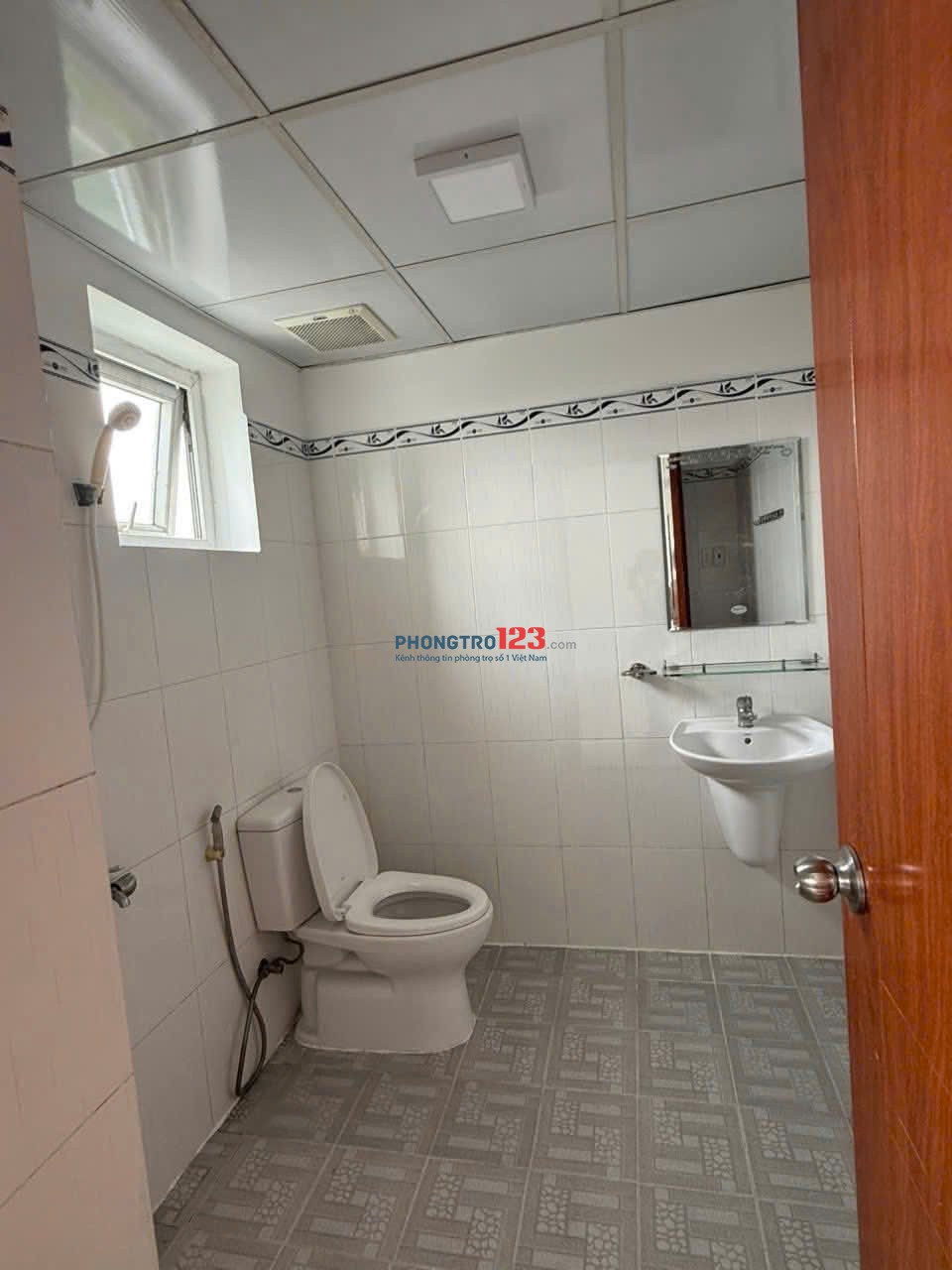 Chung cư Tô Hiến Thành, Q10: 60m2, 1p ngủ, 7triệu, nhà trống