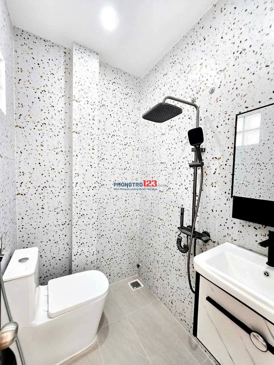 Nhà 3 lầu hẻm Phạm văn Bạch 3p ngủ, 3wc, NTCB giá 15tr/tháng