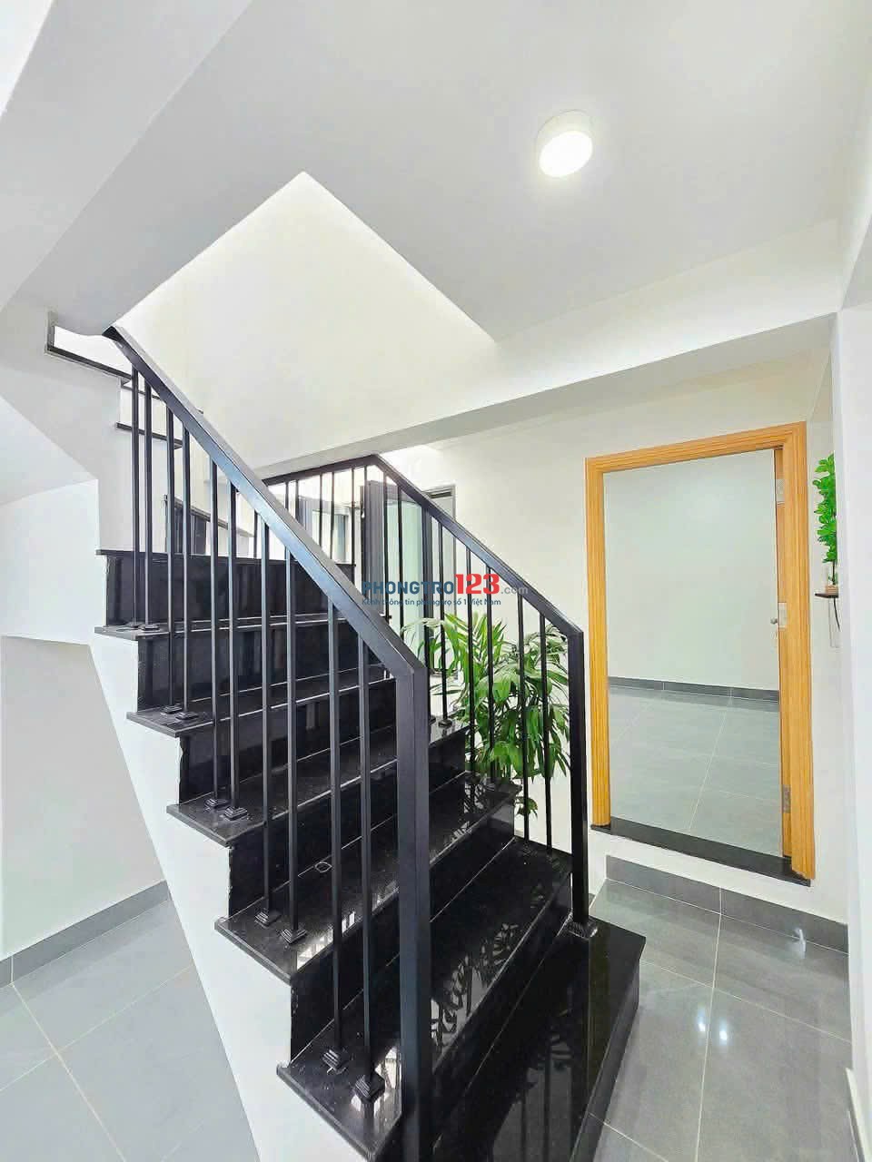 Nhà 3 lầu hẻm Phạm văn Bạch 3p ngủ, 3wc, NTCB giá 15tr/tháng